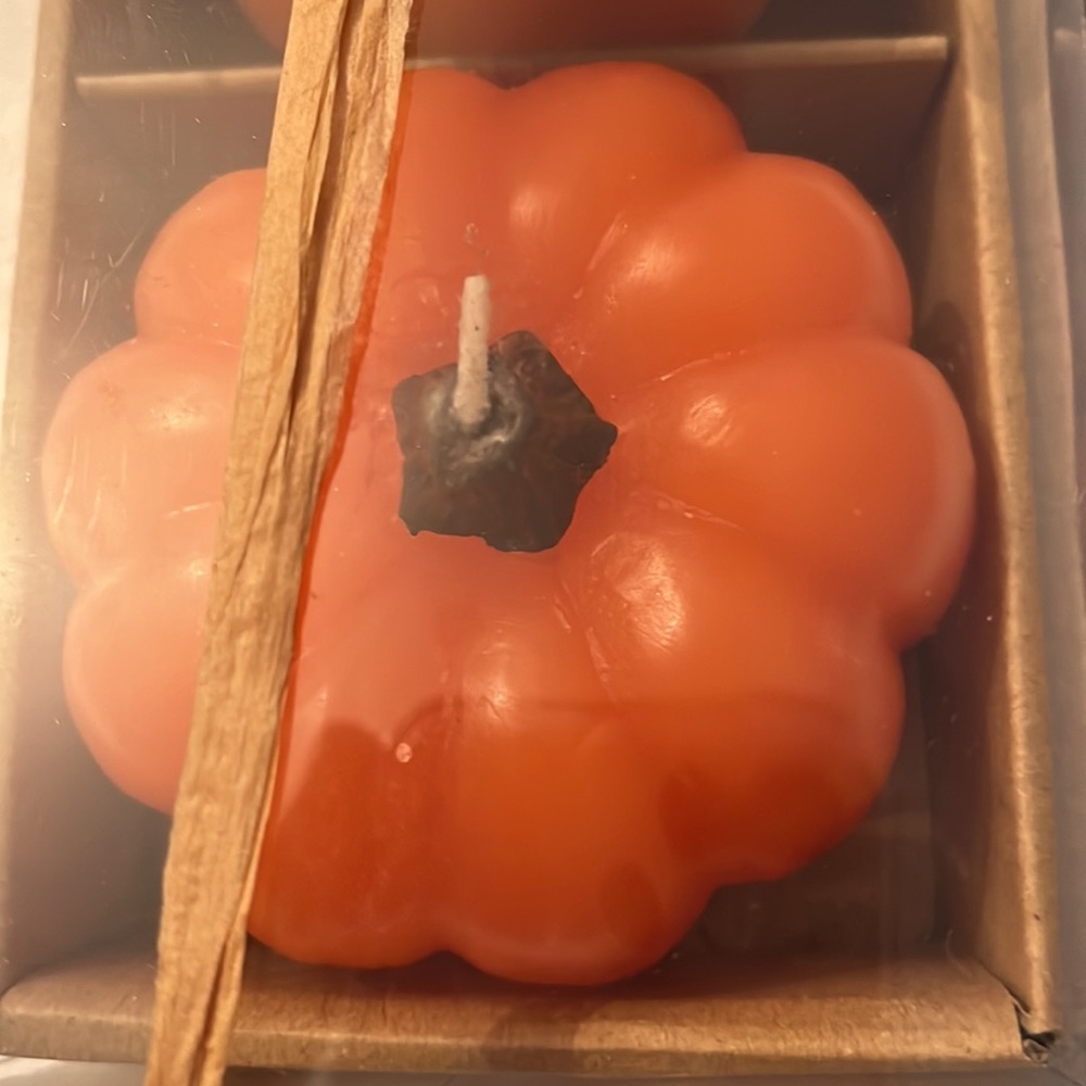 3 Pumpkin Candles - Picture 2 of 5